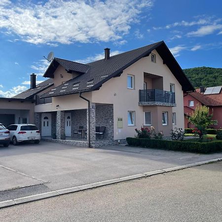 Apartman Nativis Оточац Екстер'єр фото