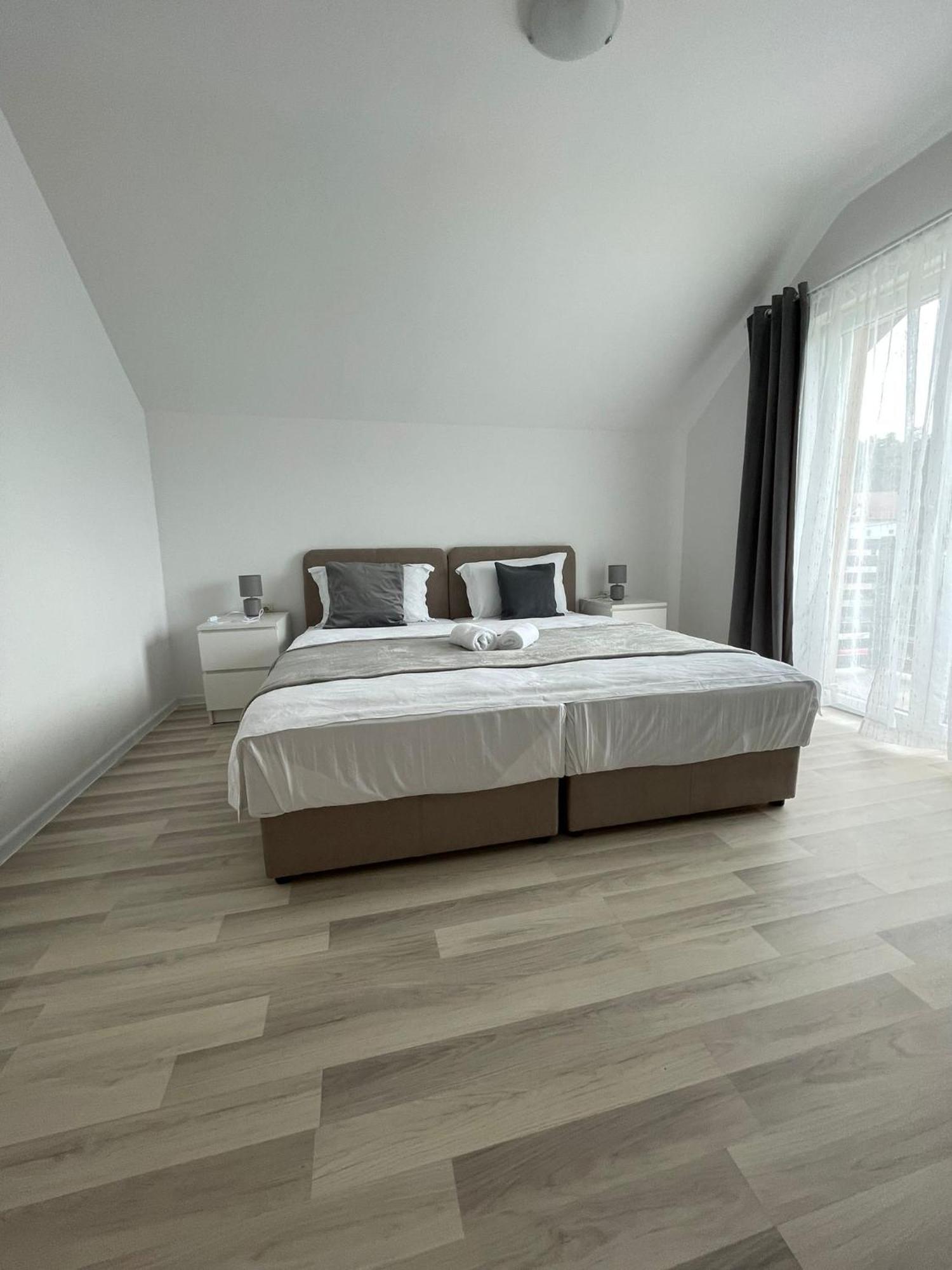 Apartman Nativis Оточац Екстер'єр фото