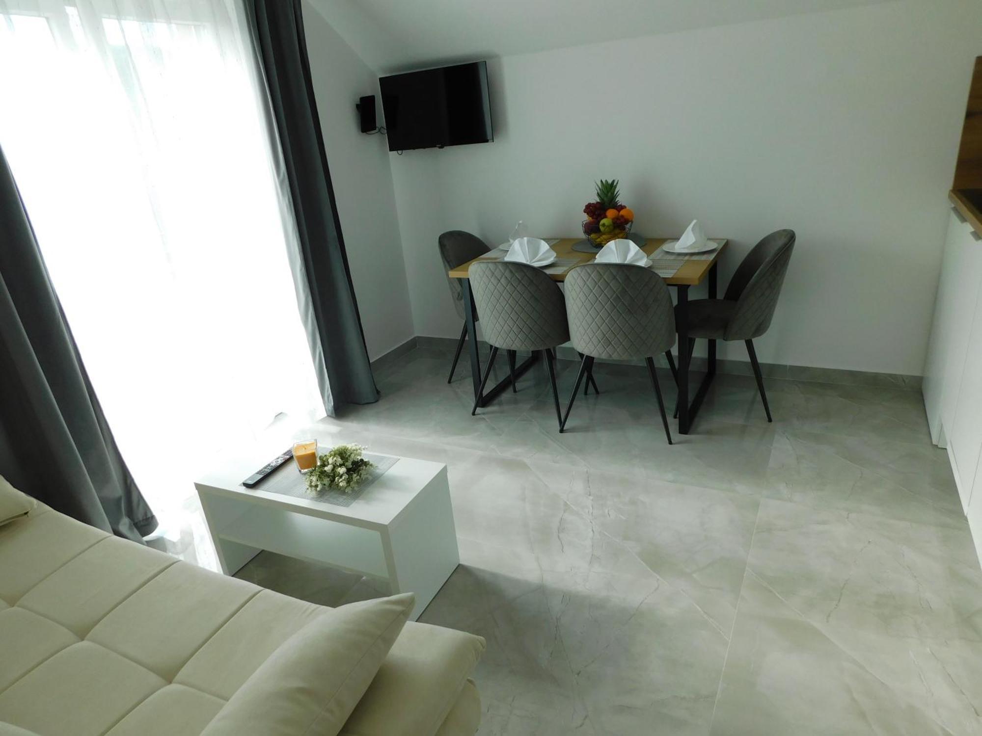 Apartman Nativis Оточац Екстер'єр фото