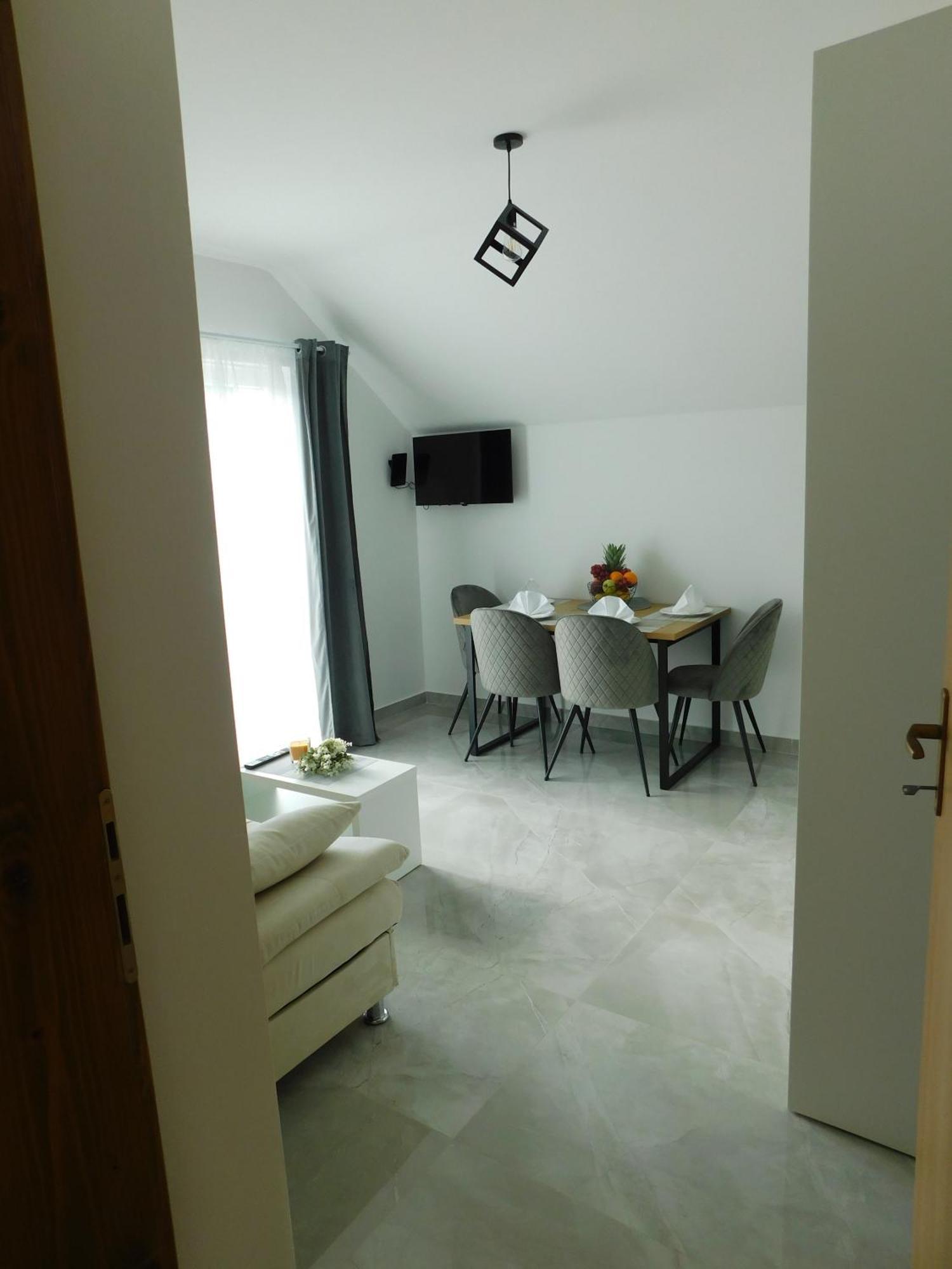 Apartman Nativis Оточац Екстер'єр фото